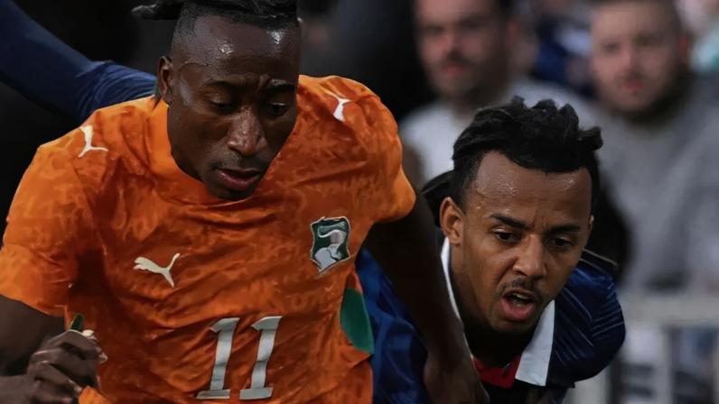 Meia da França projeta Copa com desempenho firme