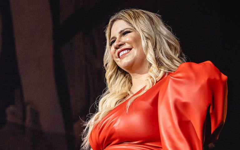 Marília Mendonça em foto de 2020