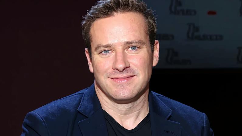Elon Musk divulga filme de Armie Hammer banido na Alemanha (Marc Piasecki Getty Images Bruce Glikas WireImage)