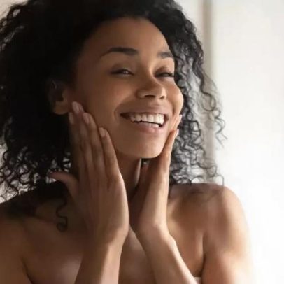 Pele com efeito botox natural com creme Nivea e 3 itens baratos de farmácia