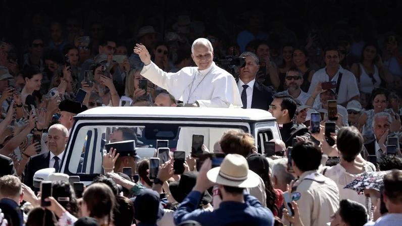A Igreja Católica registrou um crescimento histórico de 15,88 milhões de fiéis em apenas um ano, impulsionada pela África e Américas
