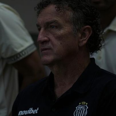 Santos busca reforços para posição carente após semestre de improvisos