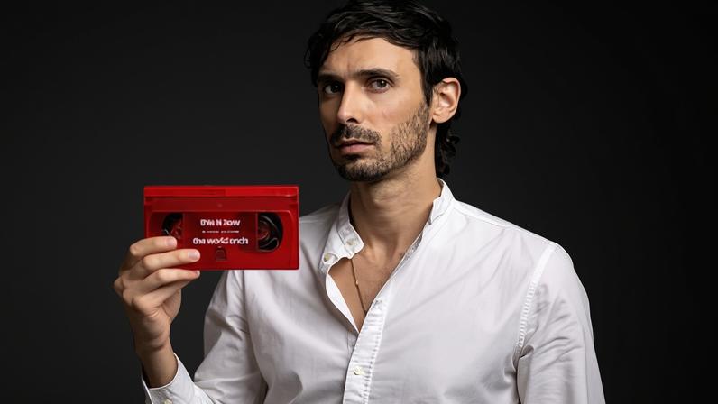 Roberto dos Santos dirige o primeiro filme direto para VHS em 20 anos