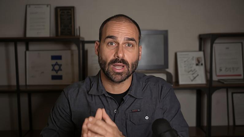 O ex-deputado Eduardo Bolsonaro disse que gosta da 'guerra cultural'