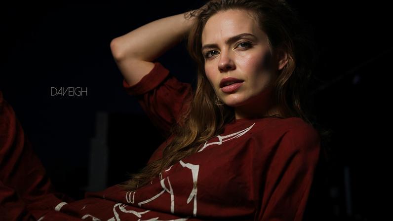 A atriz Daveigh Chase, conhecida na infância por interpretar a Samara de 'O Chamado'