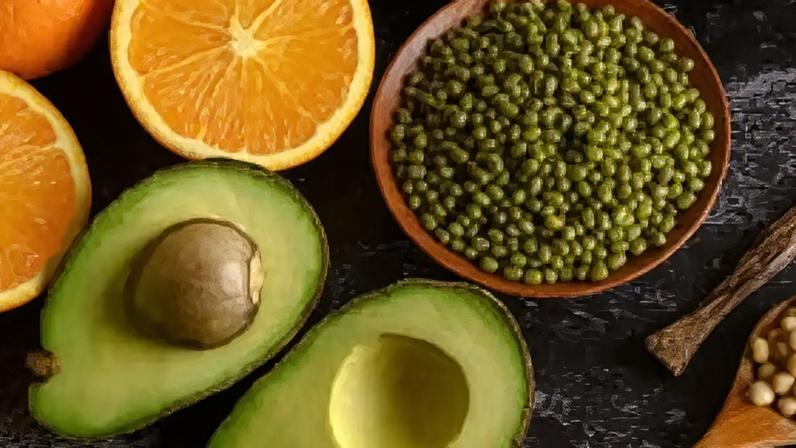 Prato equilibrado estimula a produção natural de hormônios que controlam o apetite e dão saciedade.