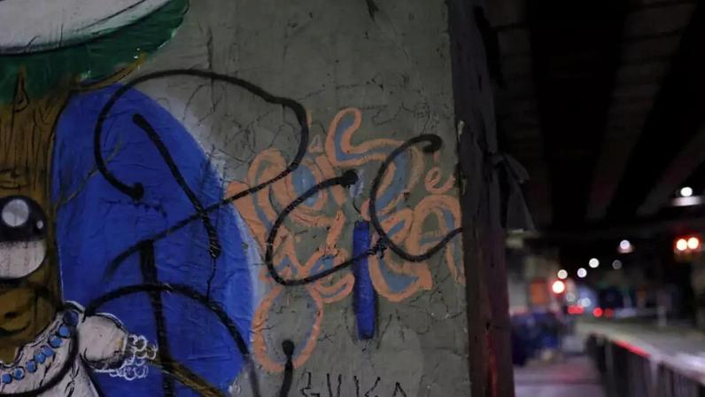 Grafite com as letras “PCC” em um muro de São Paulo, em 31 de maio de 2026.