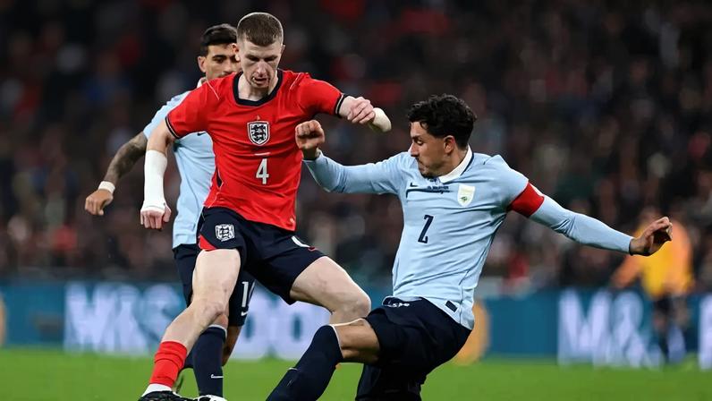 Justin Setterfield/Getty Images - Legenda: Atleta de 31 anos está prestes a fazer seu 100° jogo pela Celeste / Jogada10
