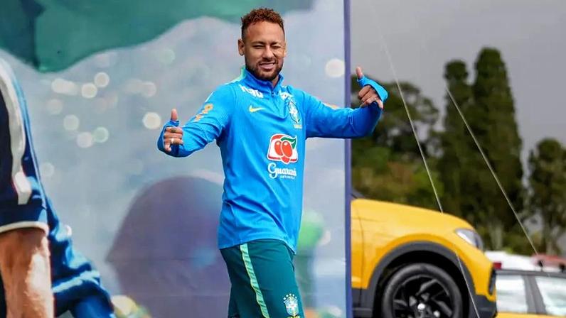 Neymar em treino da Seleção Brasileira
