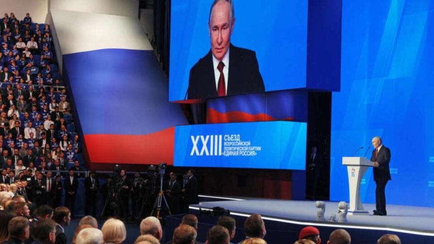 Presidente russo, Vladimir Putin, discursa no Congresso do partido Rússia Unida, neste domingo (28/06/2026)