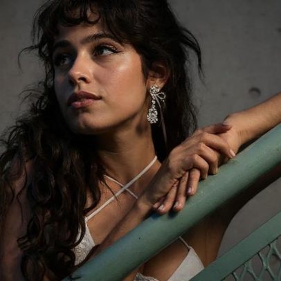 Camila Cabello alcança 5ª música com 1 bilhão de streams e agradece marco
