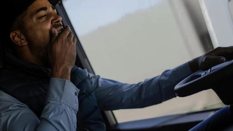 Descubra por que dirigir causa tanto desgaste mental e físico