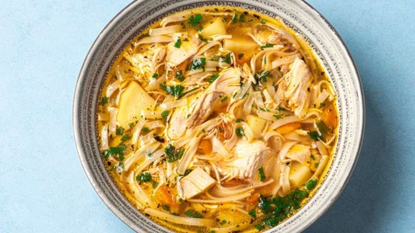 7 sopas com proteínas magras para o almoço