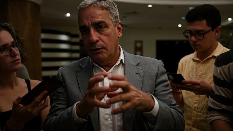 O petista André Ceciliano após reunião entre Lula, governadores, prefeitos e parlamentares na campanha de 2022