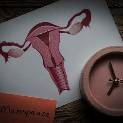 Cinco impactos da menopausa na saúde ginecológica da mulher