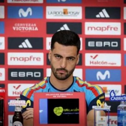 Merino pede calma após empate da Espanha na estreia