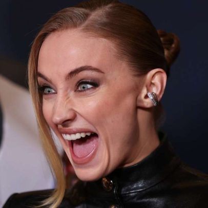 Sophie Turner reflete sobre crise aos 30 anos após divórcio de Joe Jonas