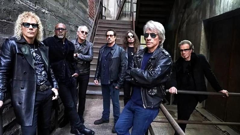 Bon Jovi volta a fazer turnê quatro anos depois de Jon Bon Jovi passar por cirurgia nas cordas vocais