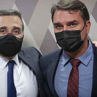 Flávio Bolsonaro e relator do caso Master participam da Marcha para Jesus