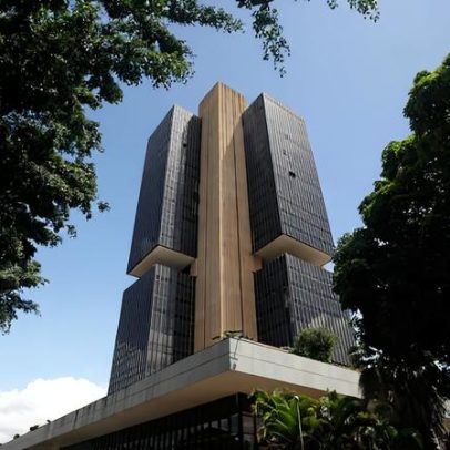 PEC abre brecha para salário de servidores do BC superar o de outros órgãos