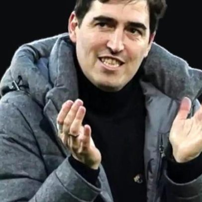 Liverpool negocia com treinador da Premier League para substituir Slot, diz TV