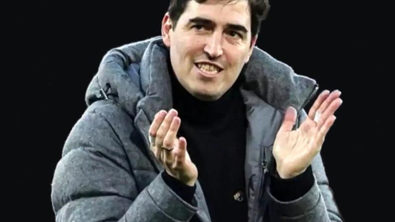 Liverpool abre negociações com o técnico Andoni Iraola.