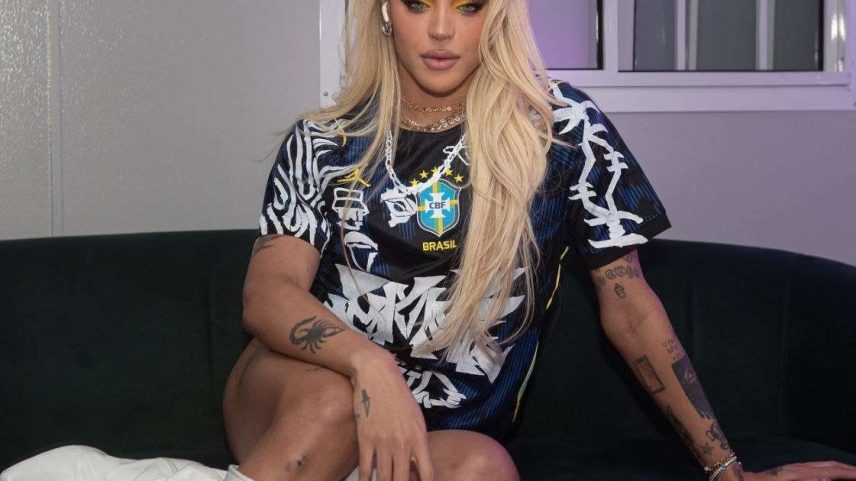 Pabllo Vittar comemora 10 anos com show especial no Rio