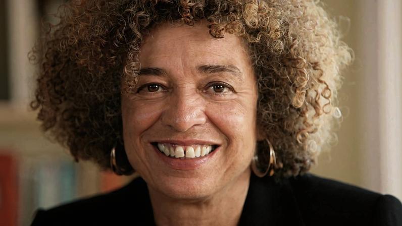 A escritora americana Angela Davis