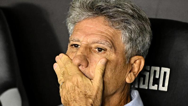 Vasco abre votação para escolher o novo técnico