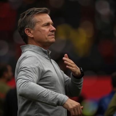 Técnico do Canadá emociona jogadores com discurso de reconhecimento