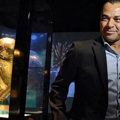 Cafu: crise não é nas laterais; é problema de conjunto