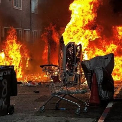 Protestos violentos na Irlanda do Norte após acusação de ataque com faca