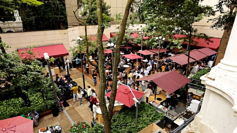 Vista aérea do festival Pátio Gourmet, no boulevard do Shopping Pátio Higienópolis