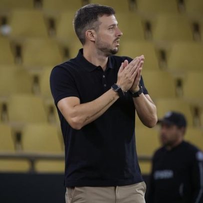 Clube espanhol anuncia contratação do ex-treinador do Botafogo