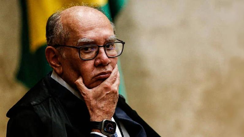 Gilmar Mendes, ministro do STF, durante sessão plenária da corte, em 2024