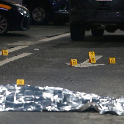 Julgamento de PMs pela morte de delator do PCC em aeroporto começa com foragidos