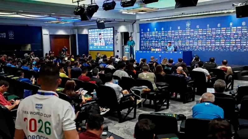 Foto: Rafael Ribeiro/CBF - Legenda: Coletivas acontecem no hotel da Seleção Brasileira / Jogada10