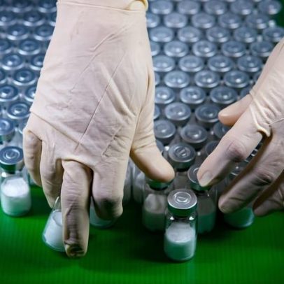 Suspensão da vacina contra dengue do Butantan abala a confiança na imunização