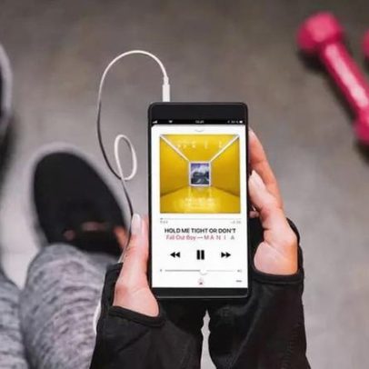 Música escolhida pelo próprio atleta reduz esforço percebido e melhora desempenho