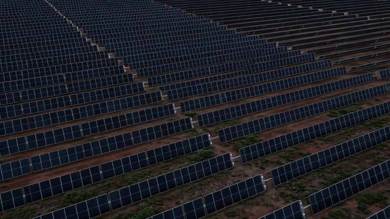 Usina solar da Elera Renováveis em Janaúba (MG), a maior da América do Sul.