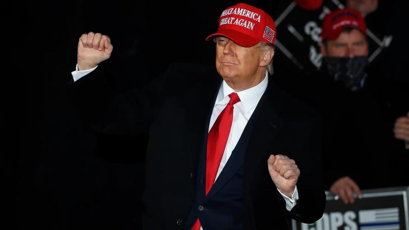 Aliados do presidente Donald Trump abriram caminho no Alabama para garantir novo assento na Câmara dos Representantes em novembro (Foto: KAMIL KRZACZYNSKI / EFE)