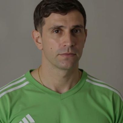 Dibu Martínez prevê Brasil x Argentina na final da Copa e pênaltis