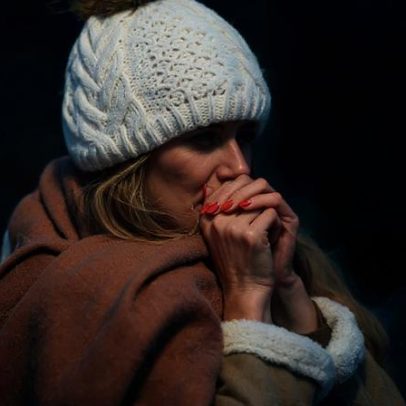 Frio constante nas mãos e pés pode indicar problema circulatório