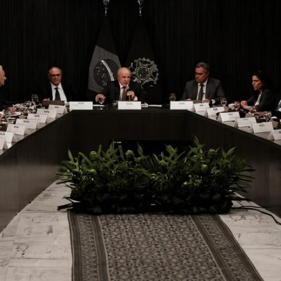 Dívidas se alastram pela Federação, aumentando o risco econômico
