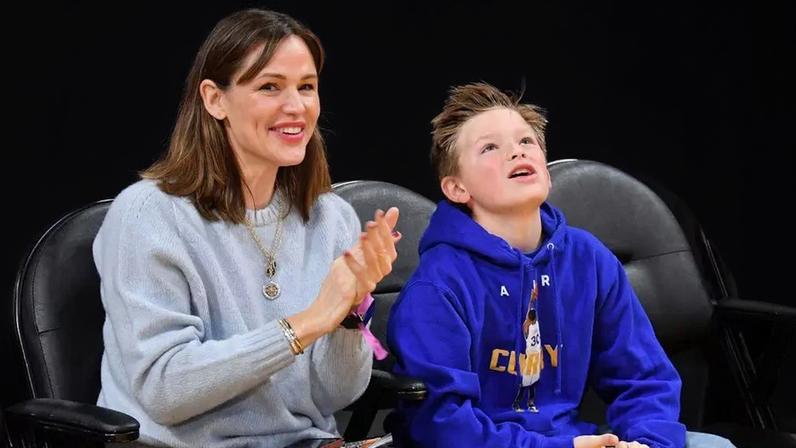Jennifer Garner revelou o que deseja para o futuro dos filhos com Ben Affleck e refletiu sobre humor, amor, livros e música