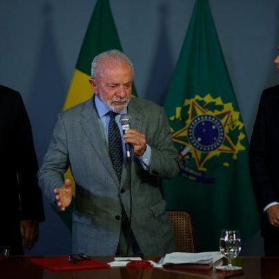 Lula recebe Alcolumbre para destravar PEC do fim da 6x1