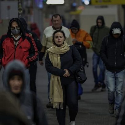 Frente fria avança e muda o tempo em SP a partir desta terça
