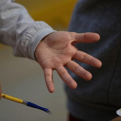 Fatores biológicos podem explicar menor incidência de autismo em meninas