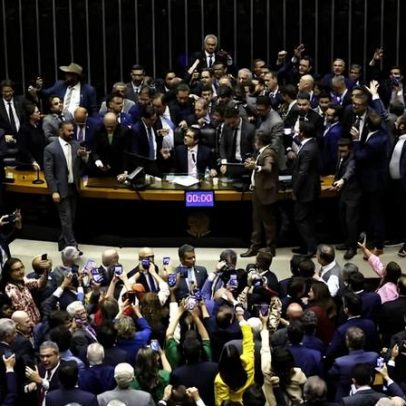 Maioria dos brasileiros não lembra o nome de nenhum parlamentar, diz Datafolha