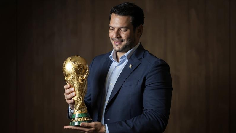 Samir Xaud em seu escritório na sede da CBF, na zona oeste do Rio de Janeiro
